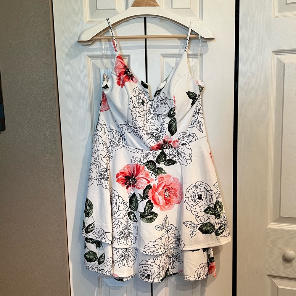 Trixxi Floral Dress - size XL